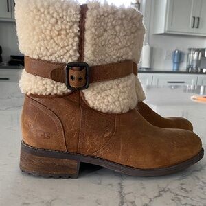 UGG Tan Shearling Buckle Boots New Never Been Worn!
